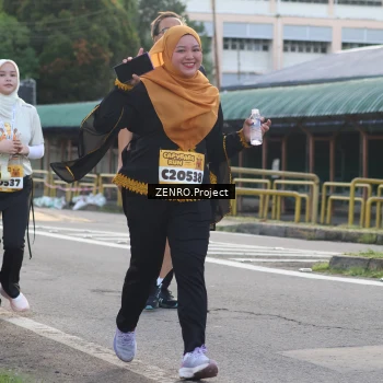 Runner Photo 1396925