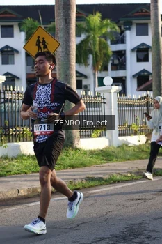 Runner Photo 1398161