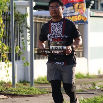 Runner Photo 1399234
