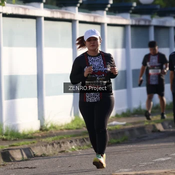 Runner Photo 1399514