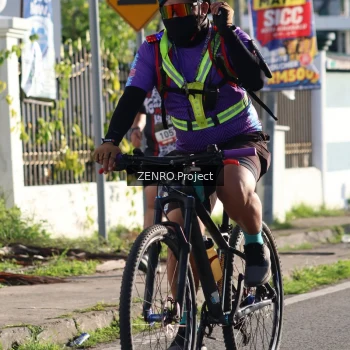 Runner Photo 1399743