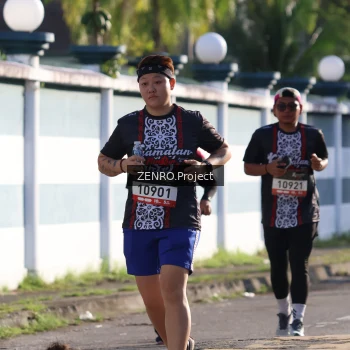 Runner Photo 1399900