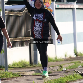 Runner Photo 1399940