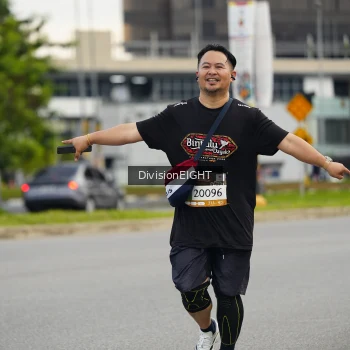 Runner Photo 1402105