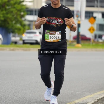 Runner Photo 1402202