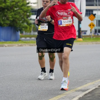 Runner Photo 1402375