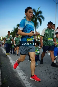 Runner Photo 1402998