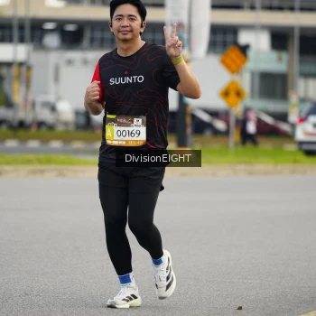 Runner Photo 1404070