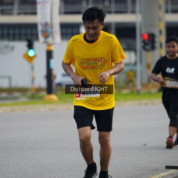 Runner Photo 1405185