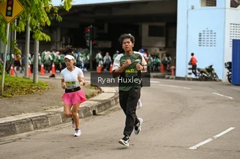 Runner Photo 1406863