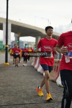 Runner Photo 1410058