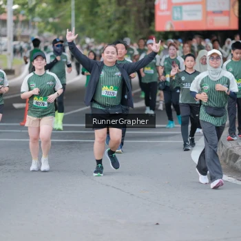 Runner Photo 1412053