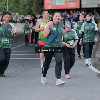 Runner Photo 1412865