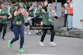 Runner Photo 1414125