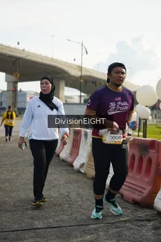 Runner Photo 1414451