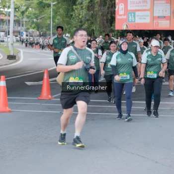 Runner Photo 1414626