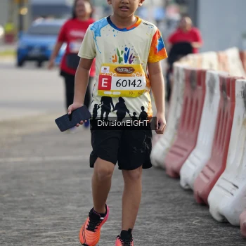 Runner Photo 1414680