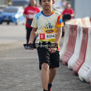 Runner Photo 1414684