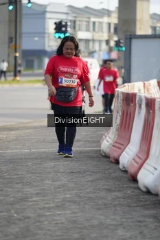 Runner Photo 1414713