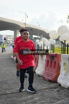 Runner Photo 1414752