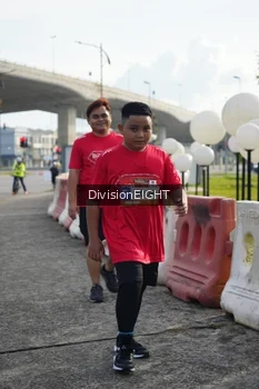 Runner Photo 1414773