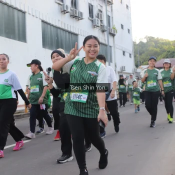 Runner Photo 1415530