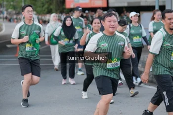 Runner Photo 1415617