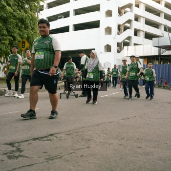 Runner Photo 1415684