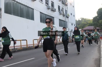 Runner Photo 1415735