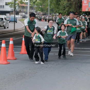 Runner Photo 1415812