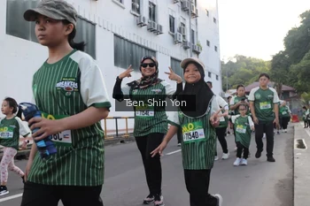 Runner Photo 1415918