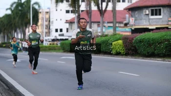 Runner Photo 1416633