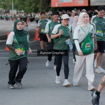 Runner Photo 1416670