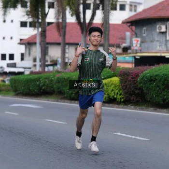 Runner Photo 1416688