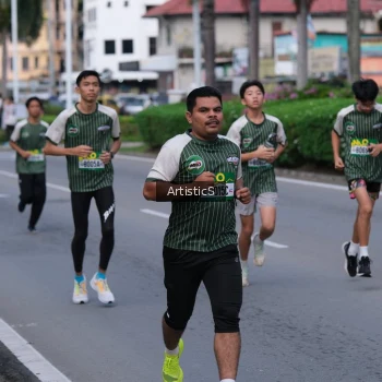 Runner Photo 1416689