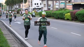 Runner Photo 1416701