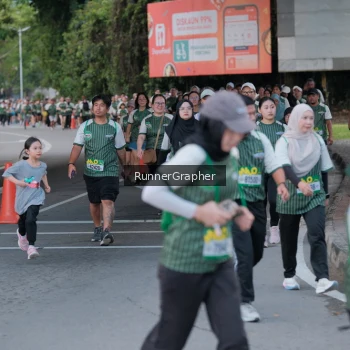 Runner Photo 1416976