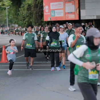 Runner Photo 1417101
