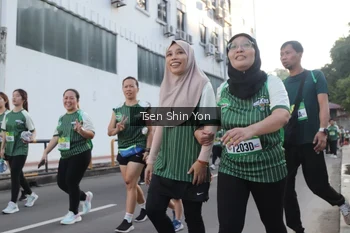 Runner Photo 1417202