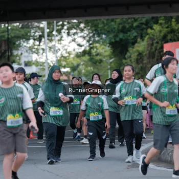 Runner Photo 1417713