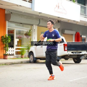 Runner Photo 1417945