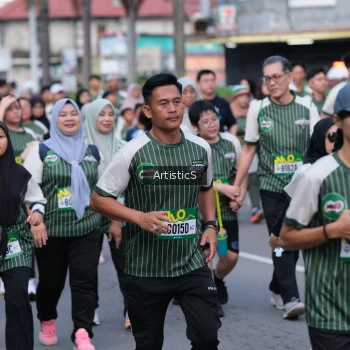Runner Photo 1418000