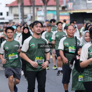 Runner Photo 1418043
