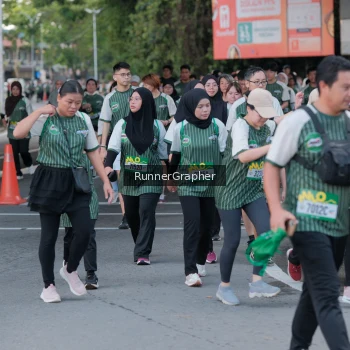 Runner Photo 1418131