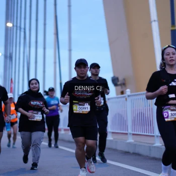 Runner Photo 1419563