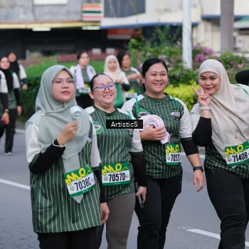Runner Photo 1419649