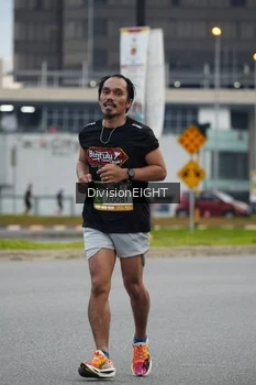 Runner Photo 1419845