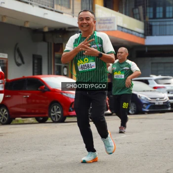 Runner Photo 1420019