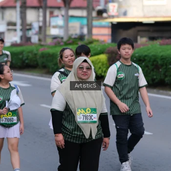 Runner Photo 1420336
