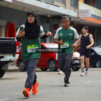 Runner Photo 1420421